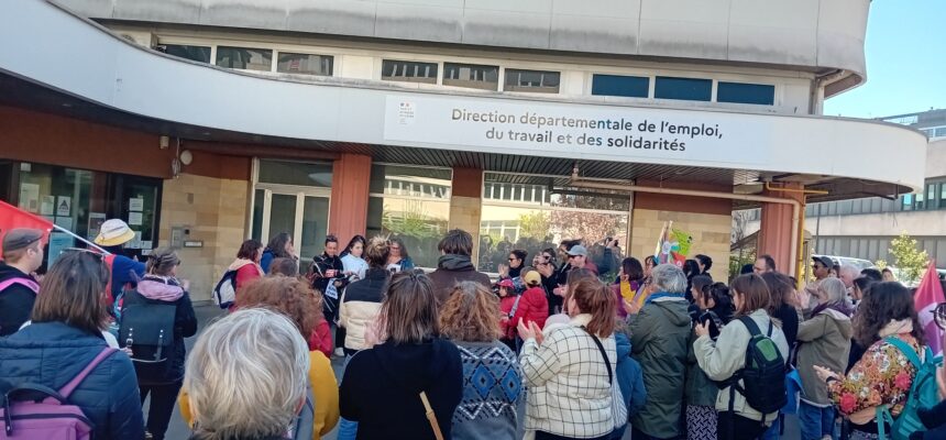 Les enfants à la rue sont de plus en plus nombreux